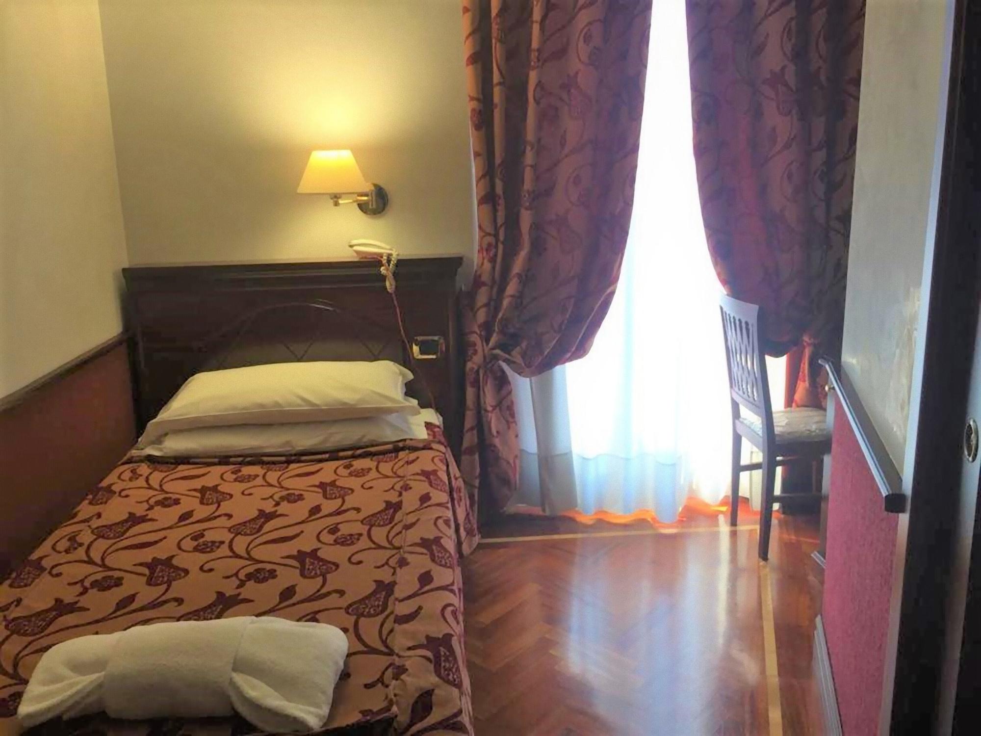 Hotel Best Roma Exteriér fotografie